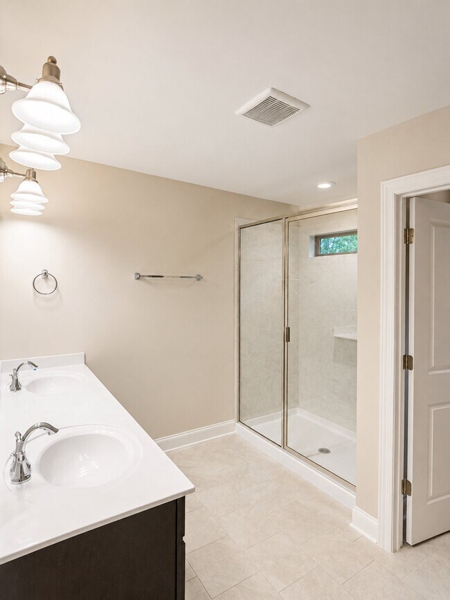 Building Photo - 1624 Lampwick Ct