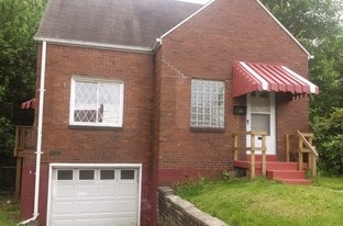 Front of the house - 405 Commonwealth Ave