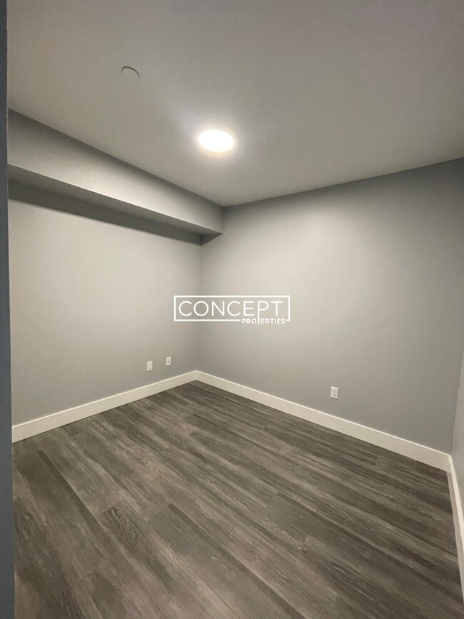 Building Photo - 365 Western Ave