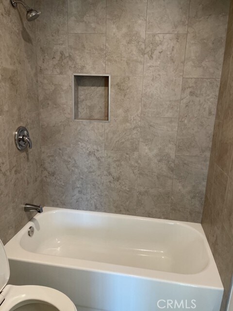 Building Photo - 1140 Deseret Ave