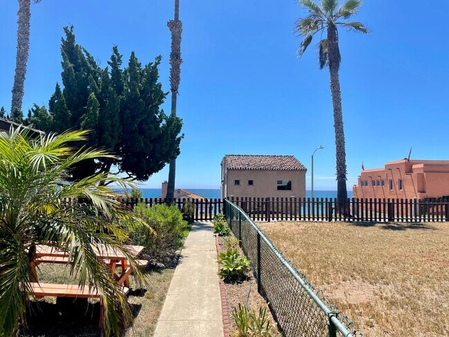 Building Photo - Across From The Beach in South O!