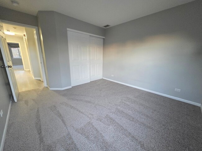 Building Photo - 3076 Kentshire Cir