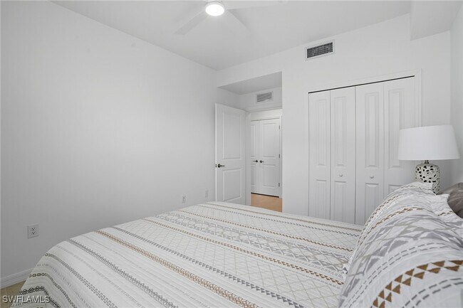 Building Photo - 5667 Melbourne Ct