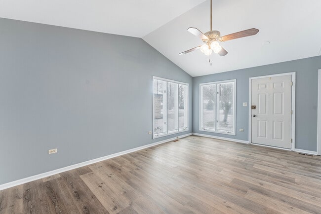 Building Photo - 7203 S 86th Ave