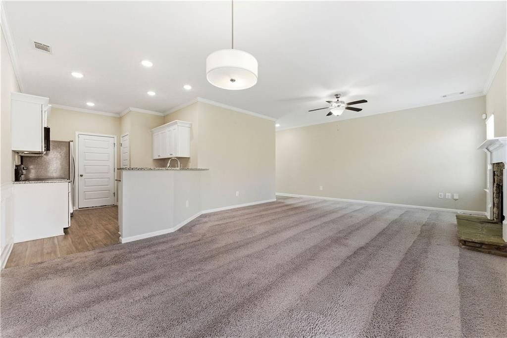 Building Photo - 231 Eva Wy