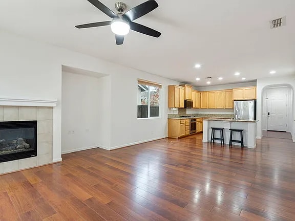 Building Photo - 4530 Bollenbacher Ave