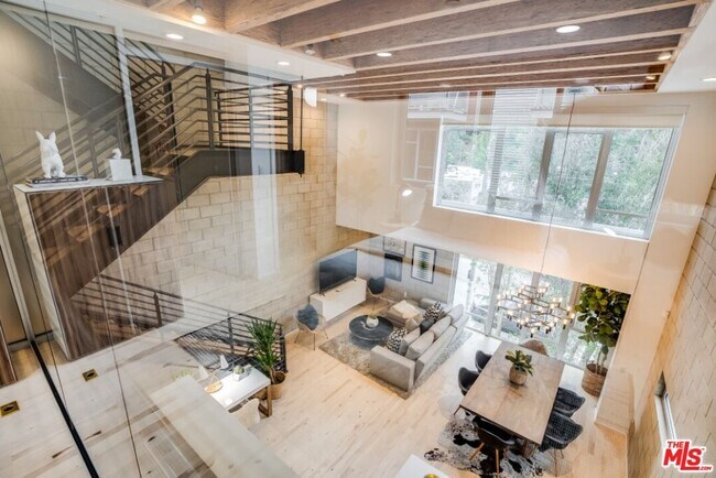 Building Photo - 3450 Cahuenga Blvd