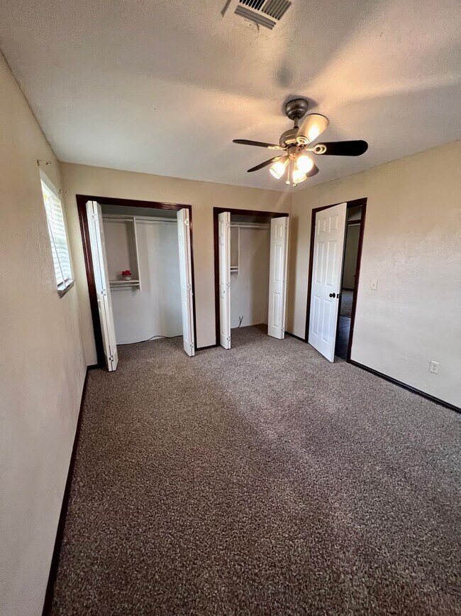 Building Photo - Great 3 bed/2 bath Home in Moore!  Availab...