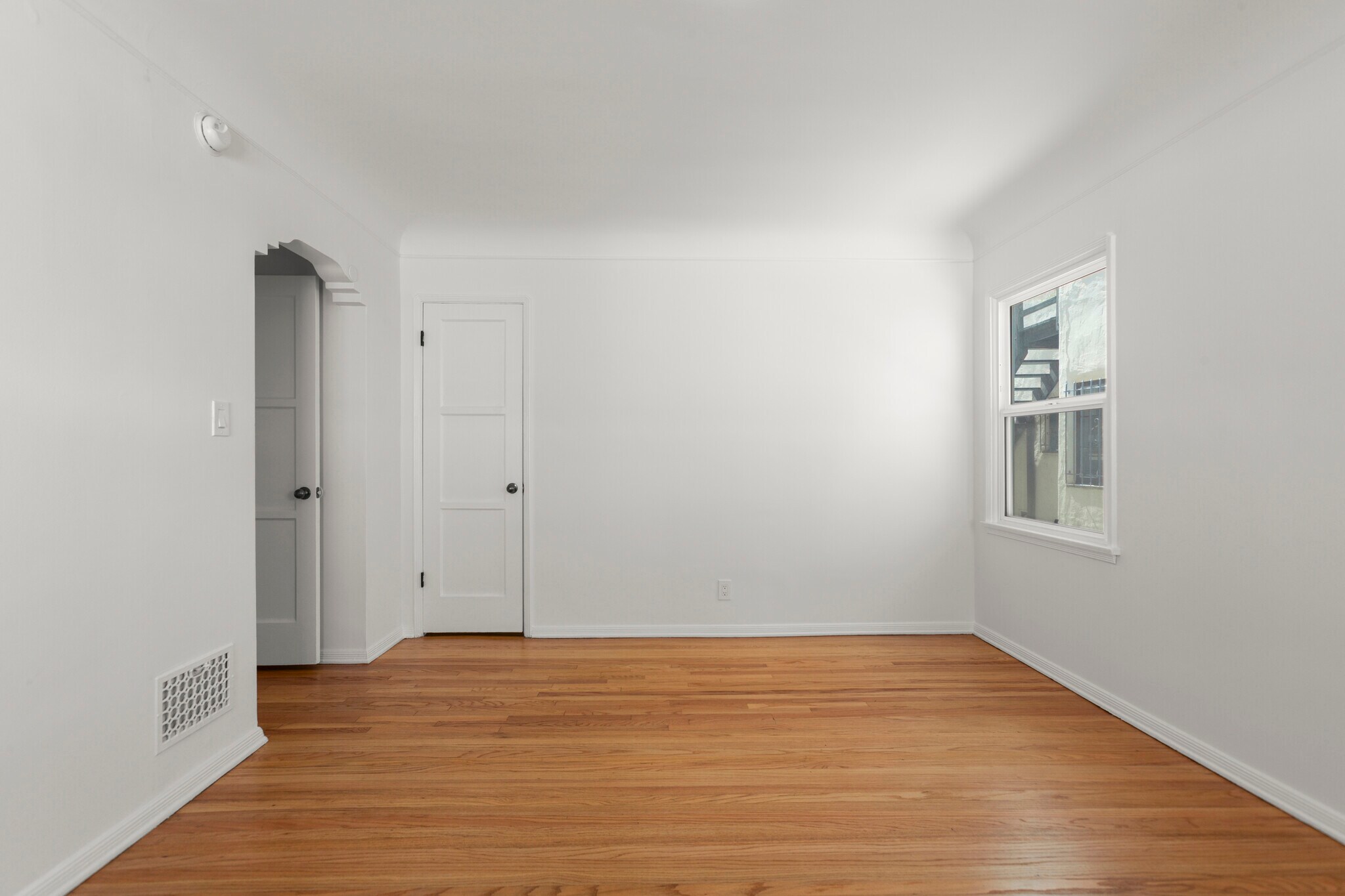 Building Photo - 522 N Genesee Ave