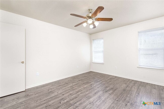 Building Photo - 1306 Elke Cir