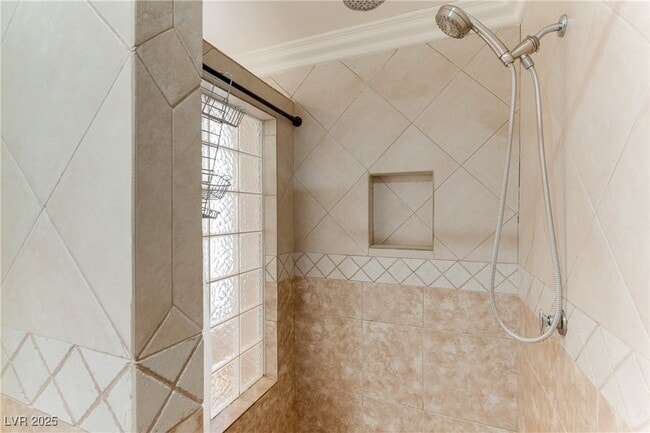 Building Photo - 2121 Rosanna St