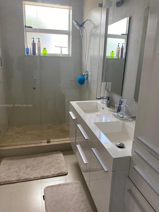 Building Photo - 11357 NW 42nd Terrace