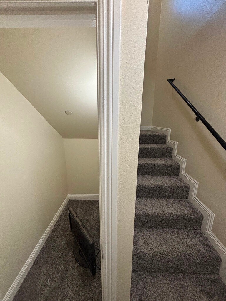 Building Photo - 160 W 52nd St