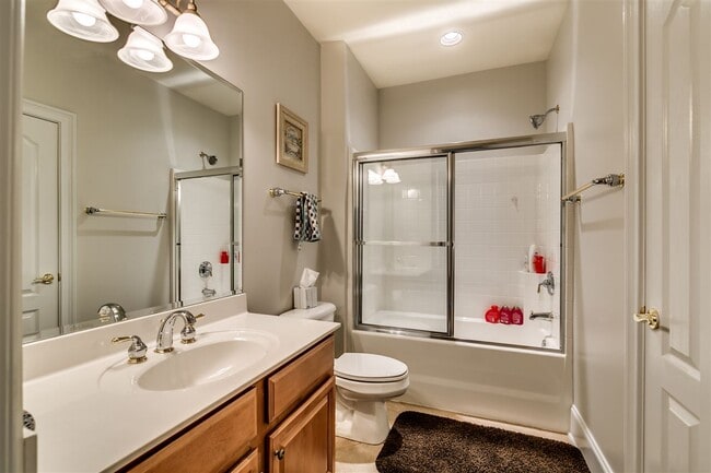 Building Photo - 2180 Waterview Dr