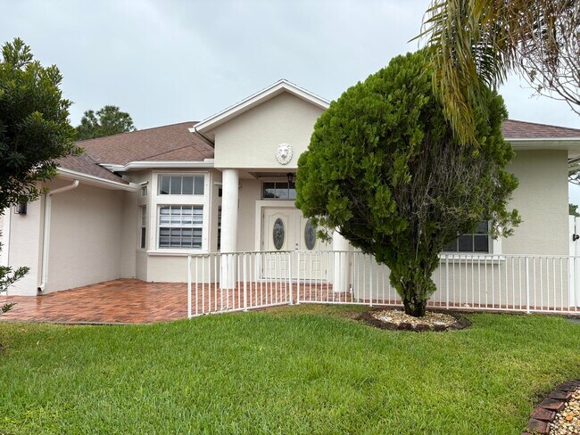 Primary Photo - 2066 SW Savage Blvd