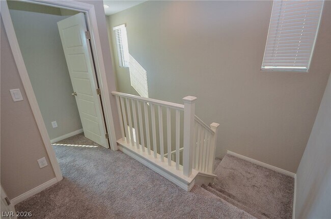 Building Photo - 541 Tokopah Falls St