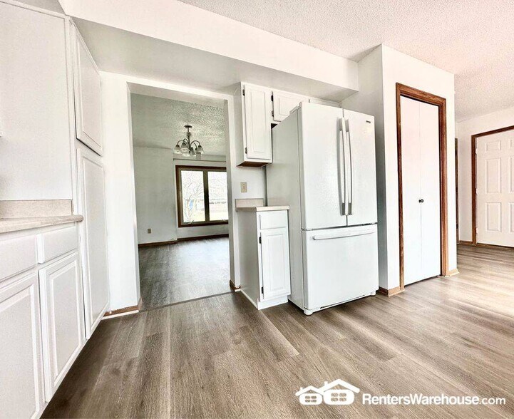 Building Photo - 2048 Walnut St