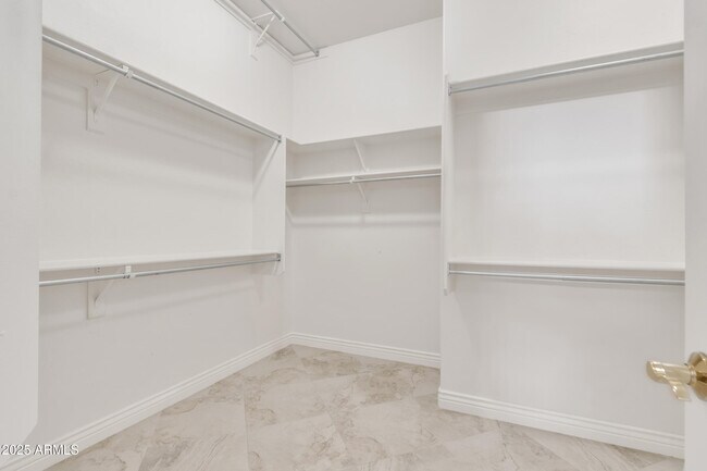 Building Photo - 16335 N 108th Pl