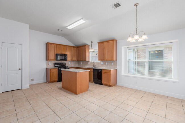 Building Photo - 21565 Duke Alexander Dr