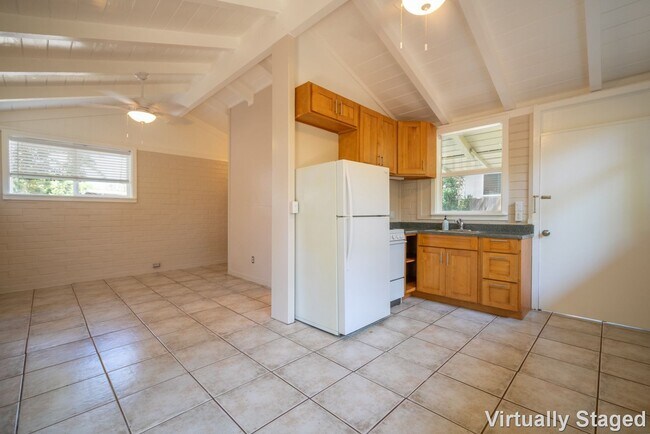 Building Photo - $2,000 /  Single Family Studio Home with 1 Bath in Waialua