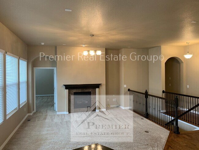 Building Photo - 5948 Revelstoke Dr