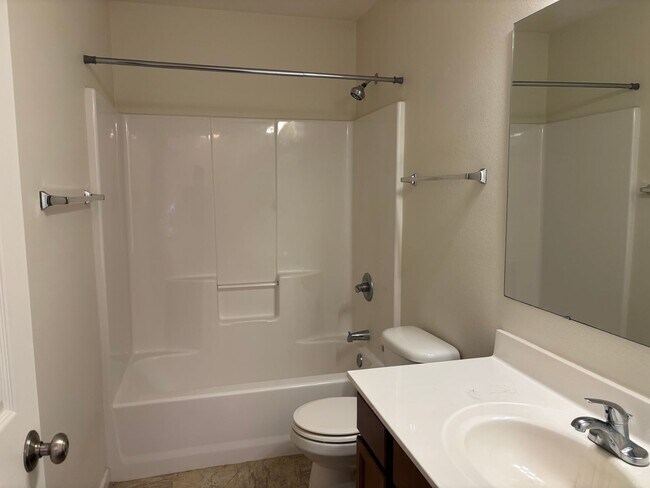 Building Photo - Well maintained 3BD/2BA ranch home in South Lafayette