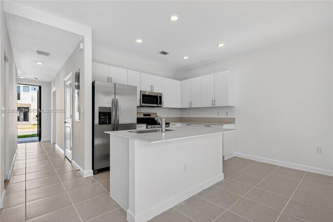 Building Photo - 13883 SW 262nd St