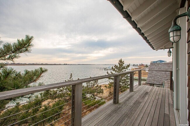 Building Photo - 11 Captree Island