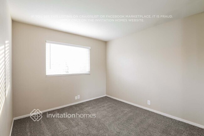 Building Photo - 1870 Woodglen Ln