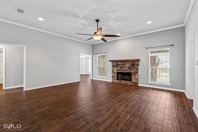 Building Photo - 2327 Middle Creek Blvd