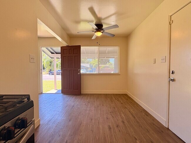 Building Photo - Great Single Story For Rent in Rio Linda CA! 3 Bedroom 1 Bathroom with large backyard