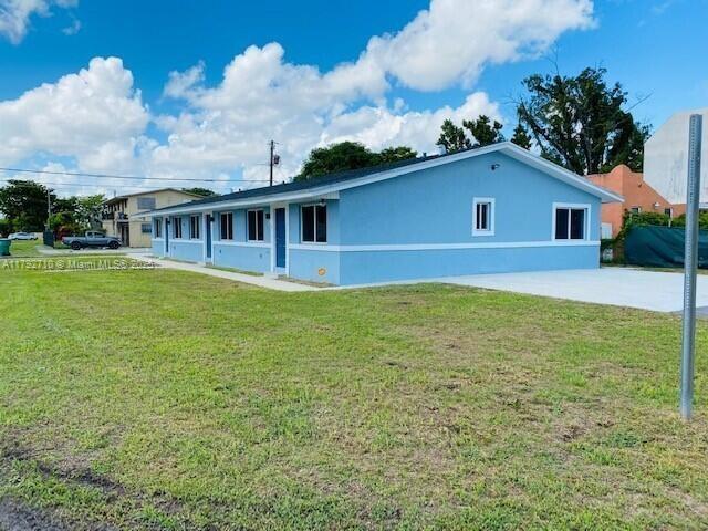 Building Photo - 275 Sabur Ln