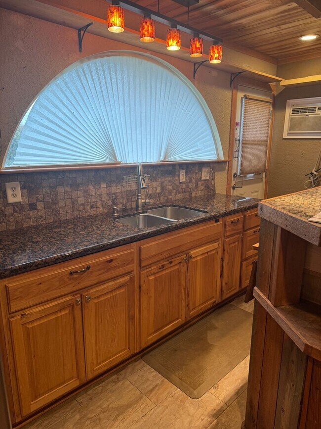 Building Photo - 29866 Carol Ave