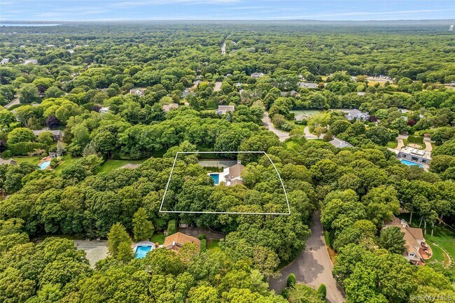 Building Photo - 9 Plume Grass Way