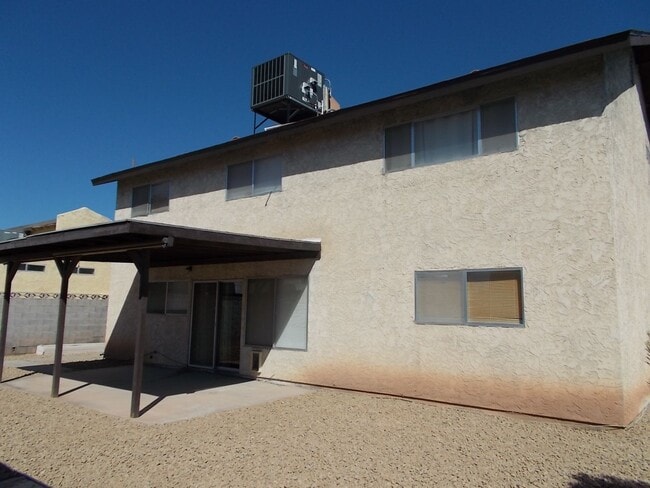 Building Photo - Spacious 4-Bedroom, 3-Bathroom Home with Open Floor Plan & Large Backyard – Prime Location!