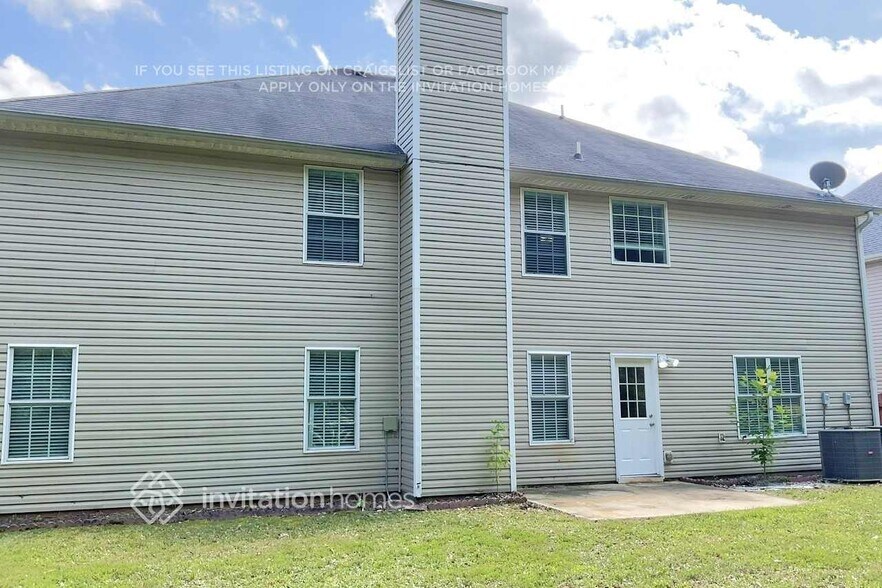 Building Photo - 3684 Lear Ct