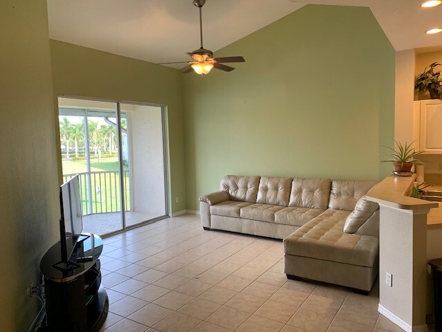 living area - 3511 Milan Dr