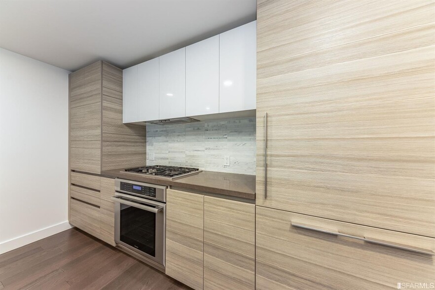 Building Photo - 718 Long Bridge St