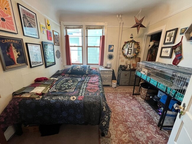 Building Photo - 2128-2130 E 2nd St