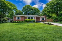 Building Photo - Perfect for Families! 3BR/2BA in Belvedere Park, Decatur
