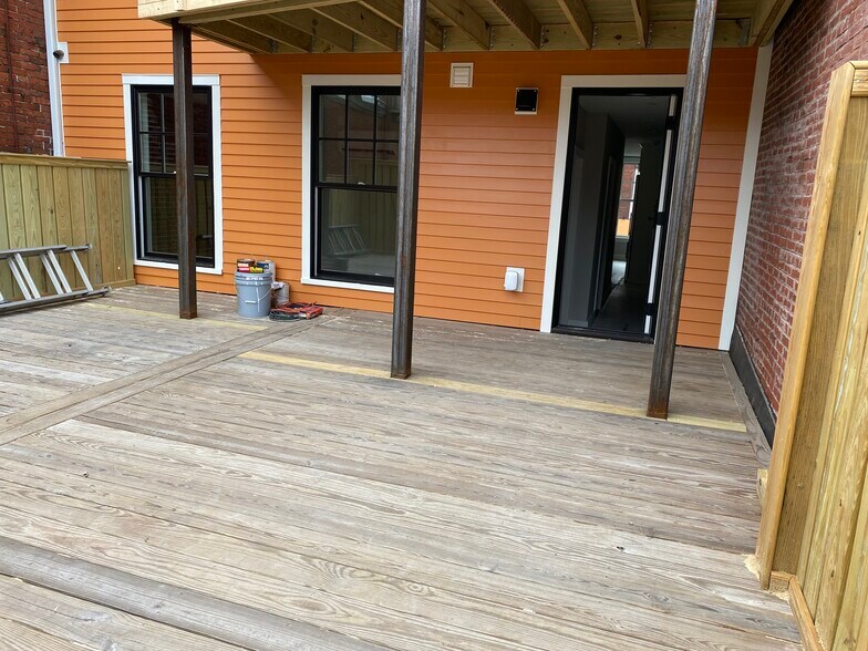 Building Photo - 45 Market St