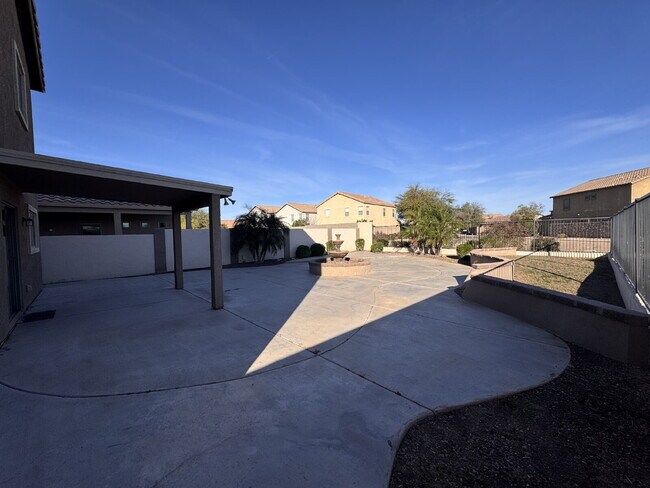 Building Photo - 18 W Desert Vista Trail