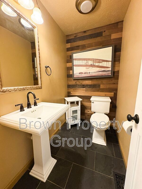 Building Photo - 657 Georgetown Cir