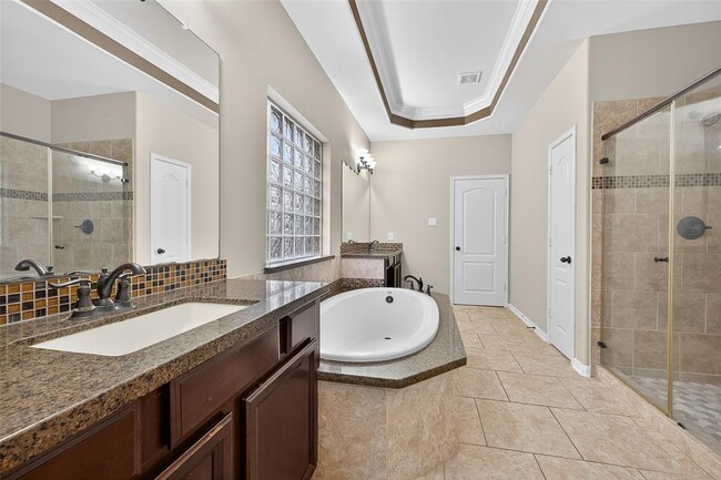 Building Photo - 603 Whitney Oaks Ln