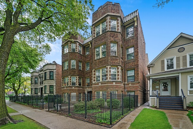 Building Photo - 306 S Kenilworth Ave