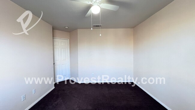 Building Photo - 4 Bed, 2.5 Bath Victorville Home!