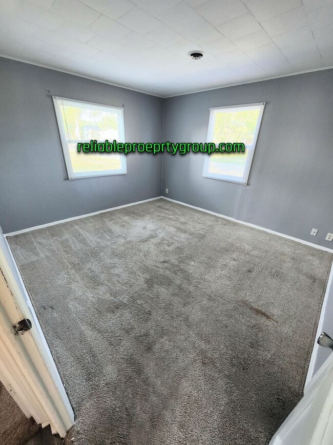 Building Photo - New Listing in the '05