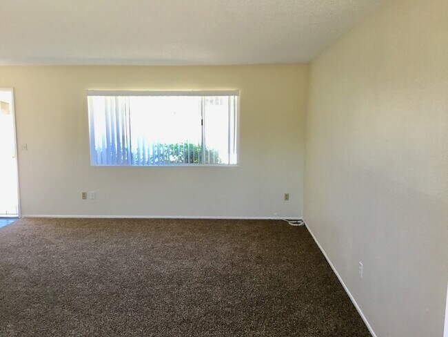 Building Photo - Goleta-6309