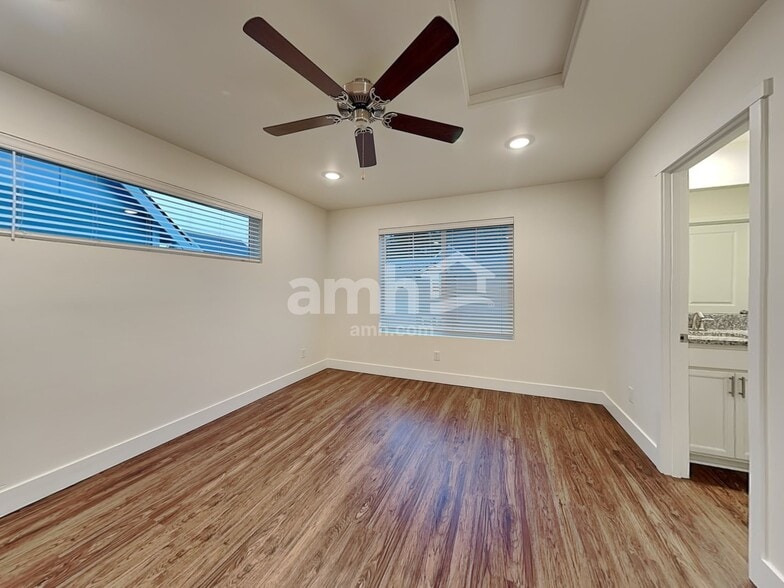 Building Photo - 23379 SE Dogwood St