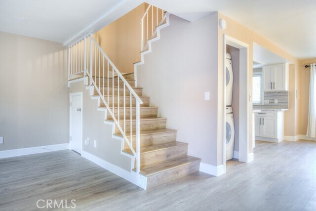 Building Photo - 313 S Almansor St